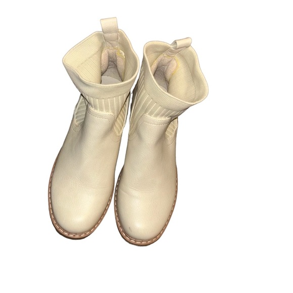 Boutique by Corkys The Cabin Fever slip on sock booties Boots in Cream size 8 - Picture 5 of 6